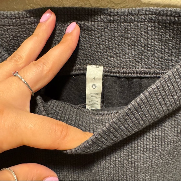 Lululemon Ribbed Straight Leg Super-High-Rise Crop 23" size 4 Heathered Black - Picture 7 of 10